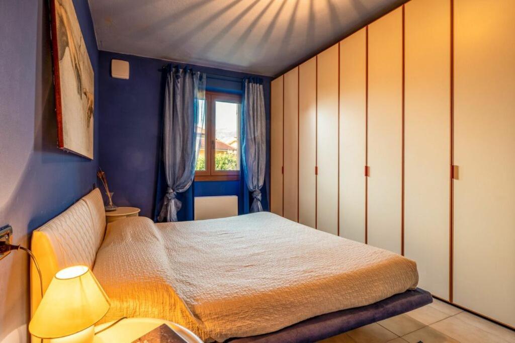 Villa Iris -Pet Friendly Stay - Garden - Private Parking- Bike Friendly Holiday House Colico Kültér fotó